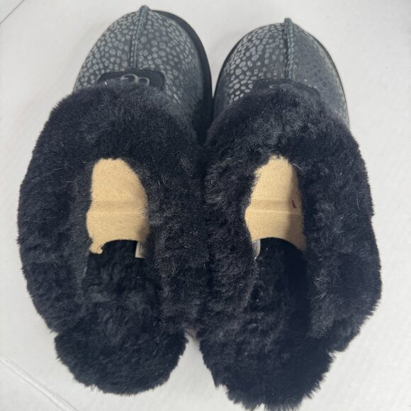 UGG Slippers - Picture 6 of 8